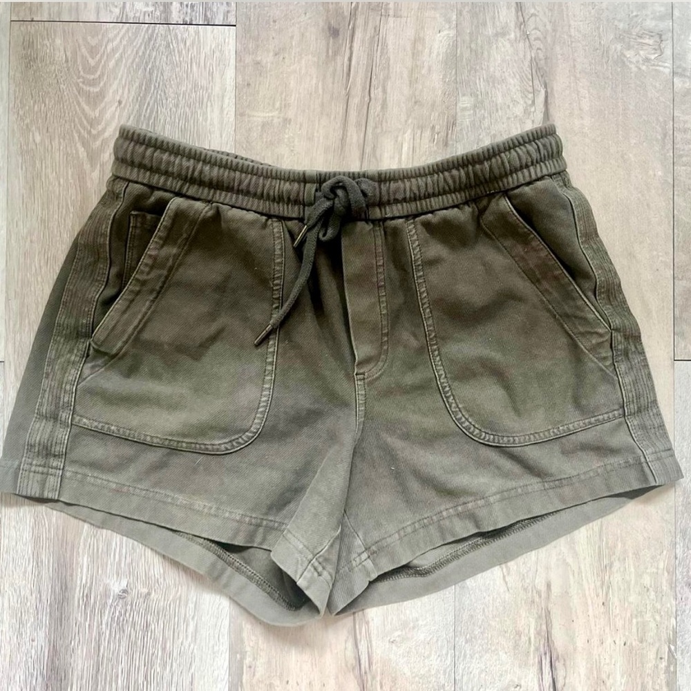 Olive green/grey canvas shorts by Athleta